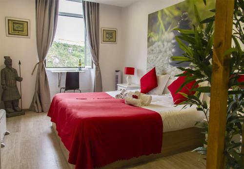 Hostal Royal Suites Riverview By Homing