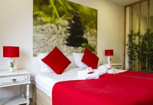 Hostal Royal Suites Riverview By Homing
