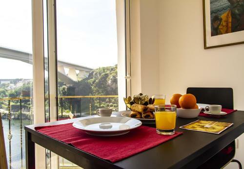 Hostal Royal Suites Riverview By Homing
