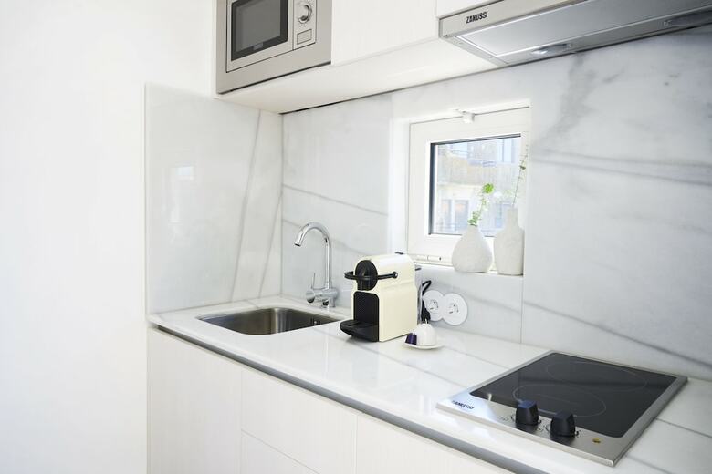 Pause Apartments