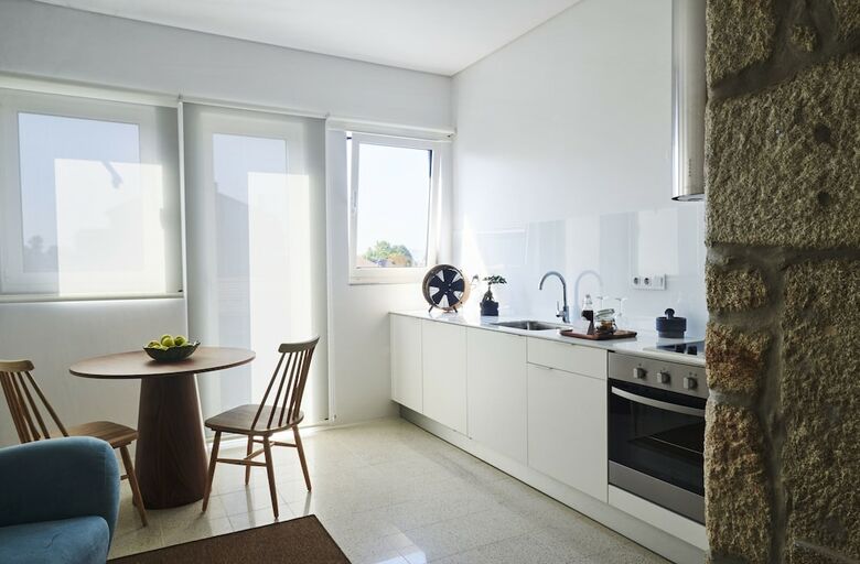 Pause Apartments