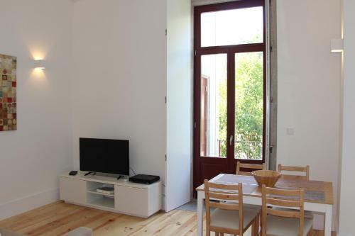 Apartamento Cl Fernandes Tom�s I