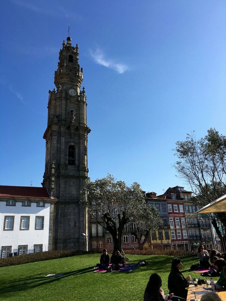 Urban Garden Porto Central Hostel