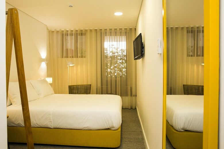 Hostal Bo - �lvares Cabral Guesthouse
