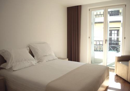 Cam�es Apartments