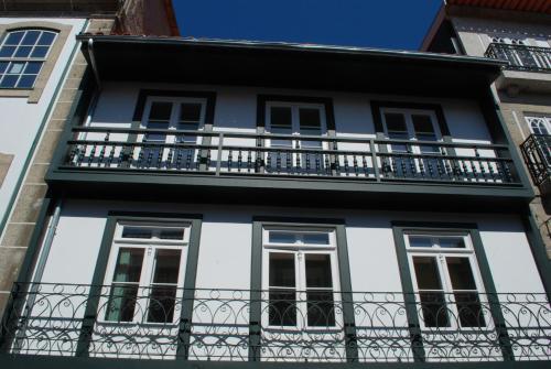 Cam�es Apartments
