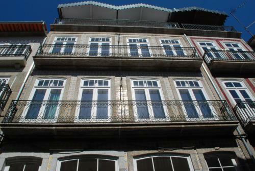 Cam�es Apartments