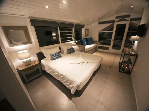 Bed & Breakfast Manta Ray Lodge