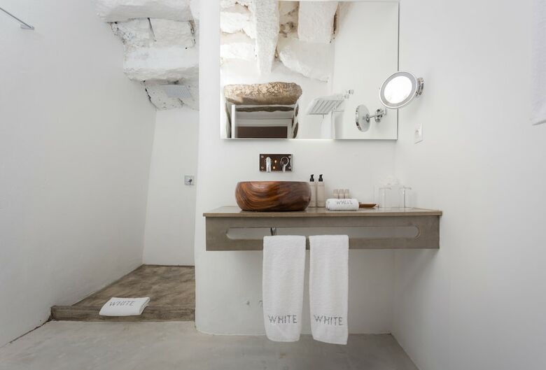 Hotel White Exclusive Suites & Villas