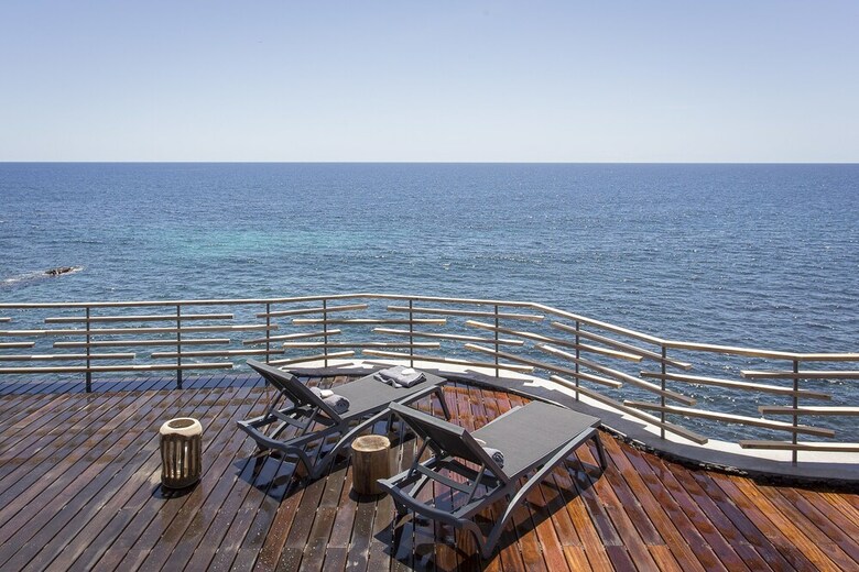 Hotel White Exclusive Suites & Villas