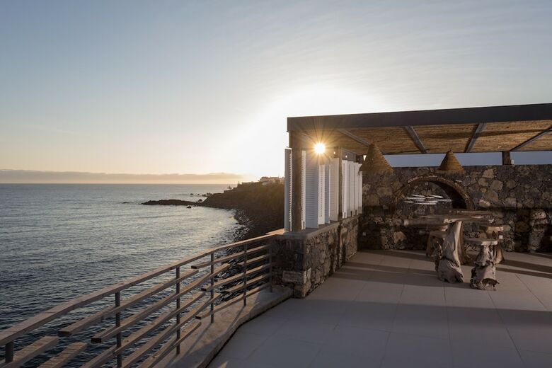 Hotel White Exclusive Suites & Villas
