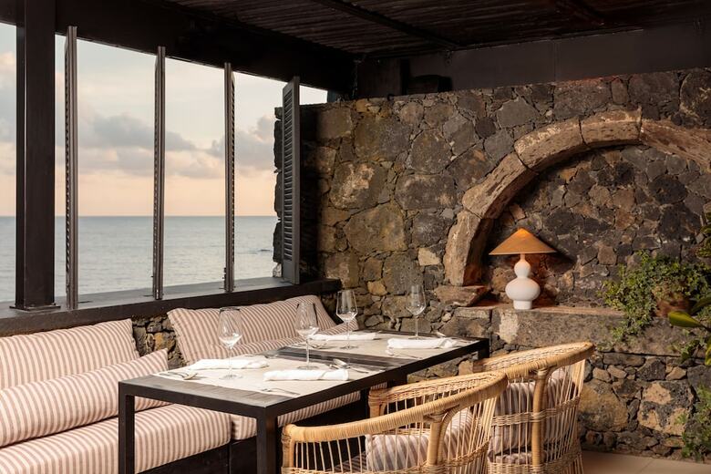 Hotel White Exclusive Suites & Villas