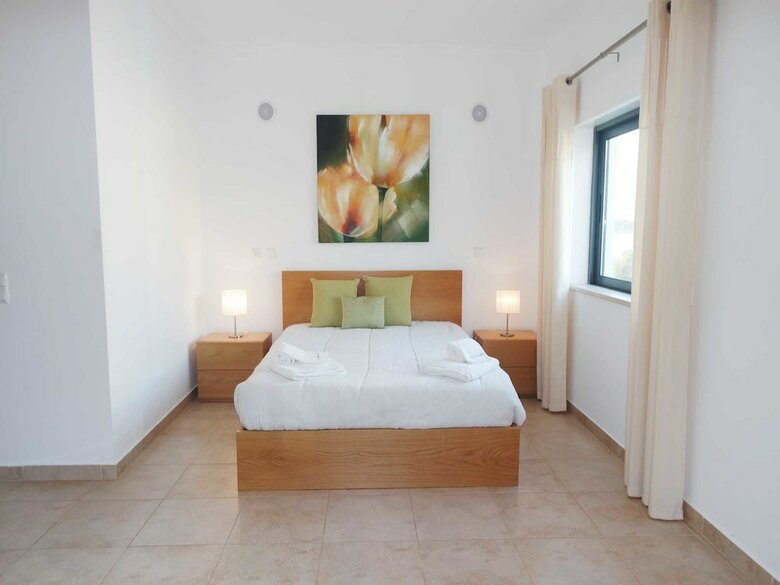 B26 - Palmeiras Top-floor Apartment