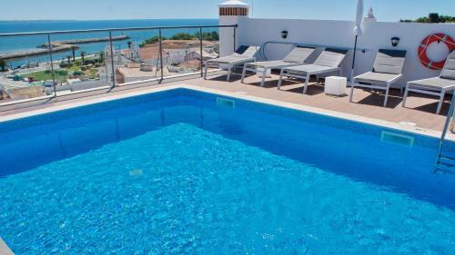 Topcity Hostel & Suites
