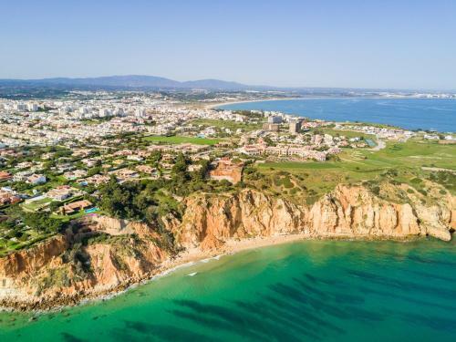 Carol's Beco Apartments By Seewest