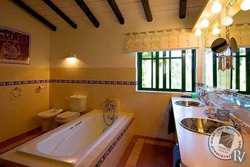 Lagos Villa Sleeps 10 Pool Air Con Wifi