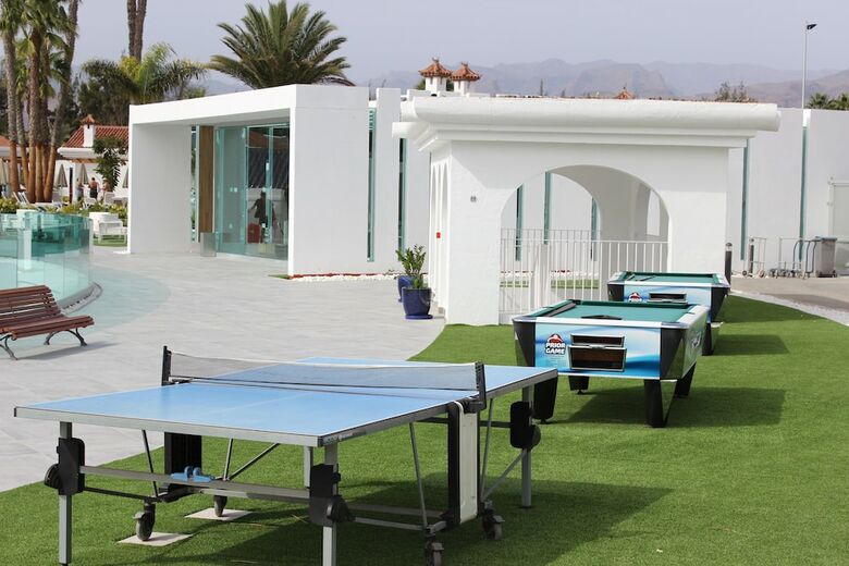 Apartamentos Livvo Dunagolf Suites