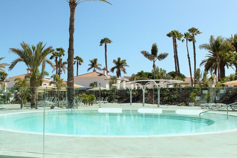 Apartamentos Livvo Dunagolf Suites