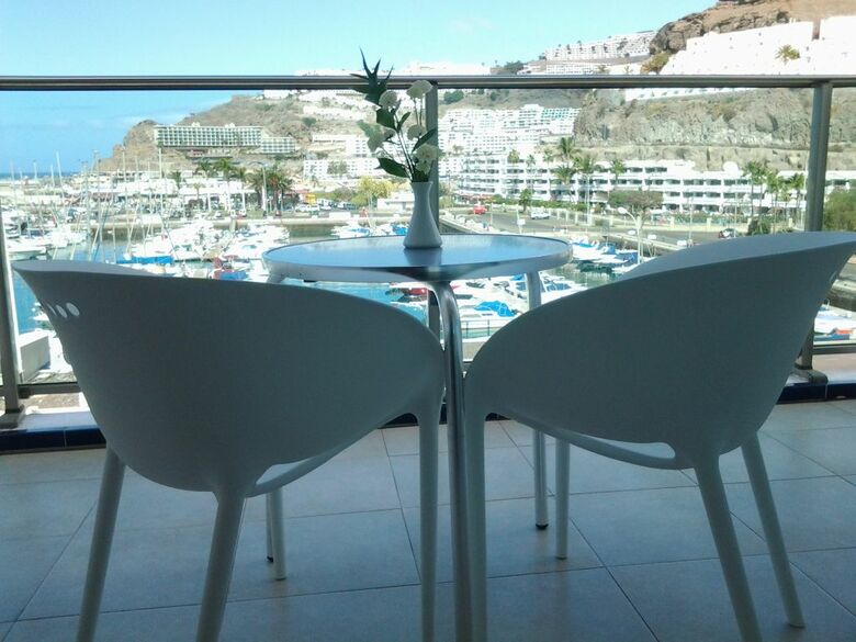 Aparthotel Morasol Suites