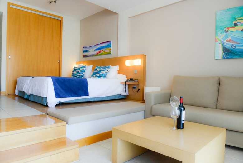 Aparthotel Morasol Suites