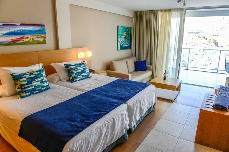 Aparthotel Morasol Suites