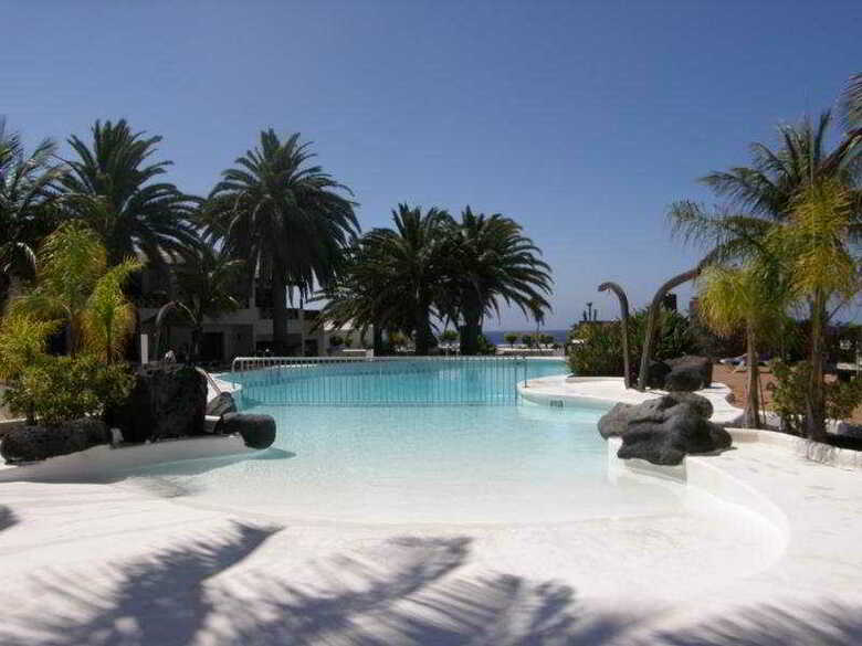 R2 Bah�a Kontiki Beach Apartments