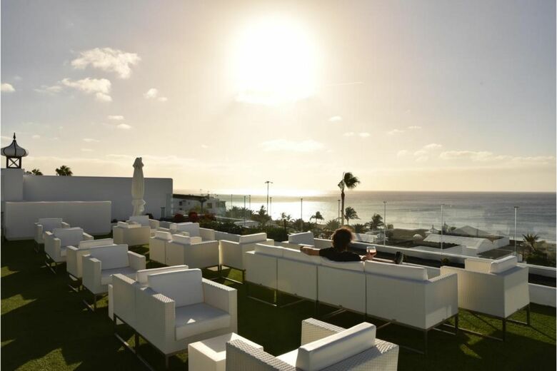 R2 Bah�a Kontiki Beach Apartments