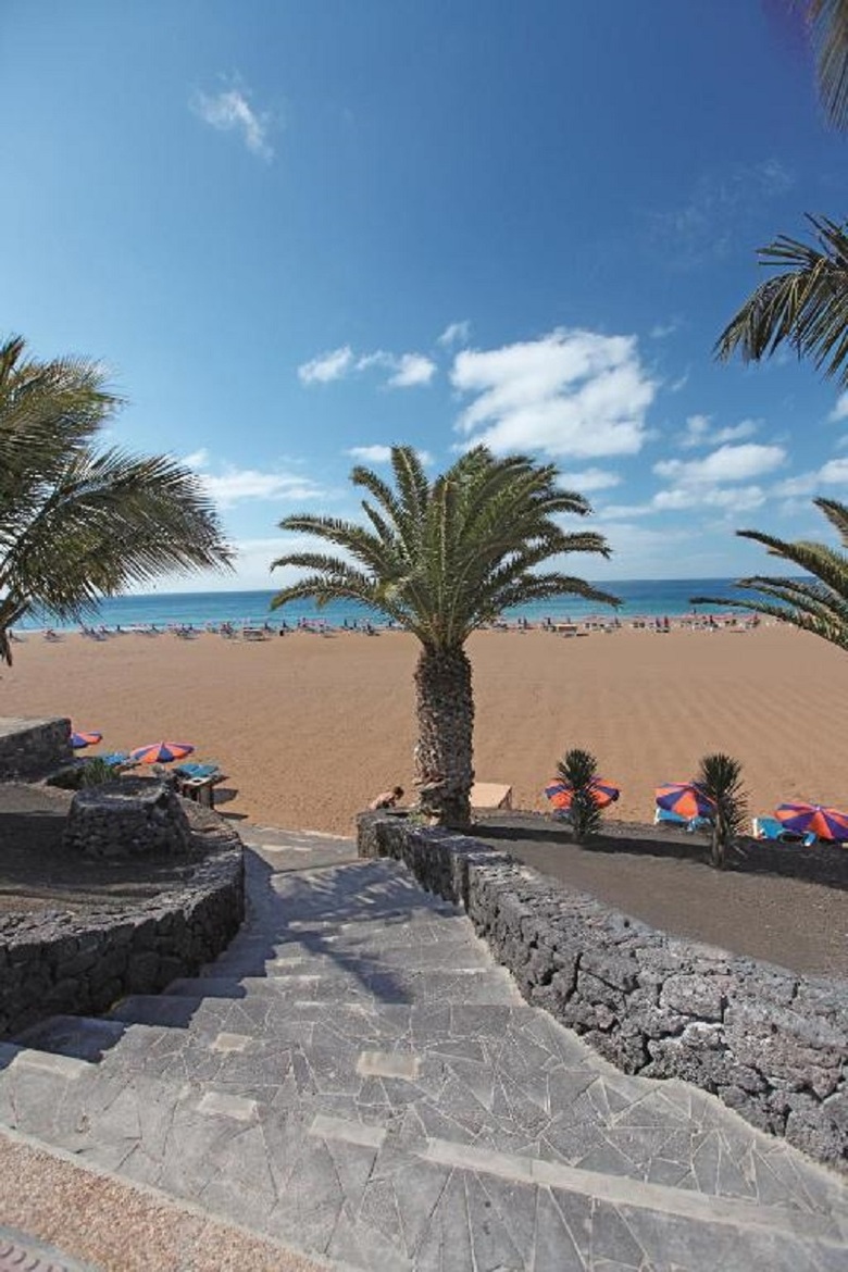 R2 Bah�a Kontiki Beach Apartments