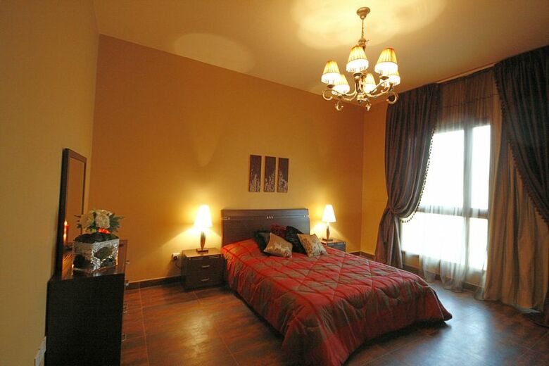 Hotel Al Manzil Suites