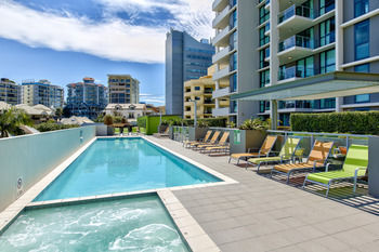 Hotel Quest Spring Hill Serviced Apt
