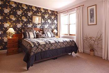 Bed & Breakfast Redcliffe House