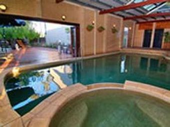 Hotel Bay Village Resort & Spa