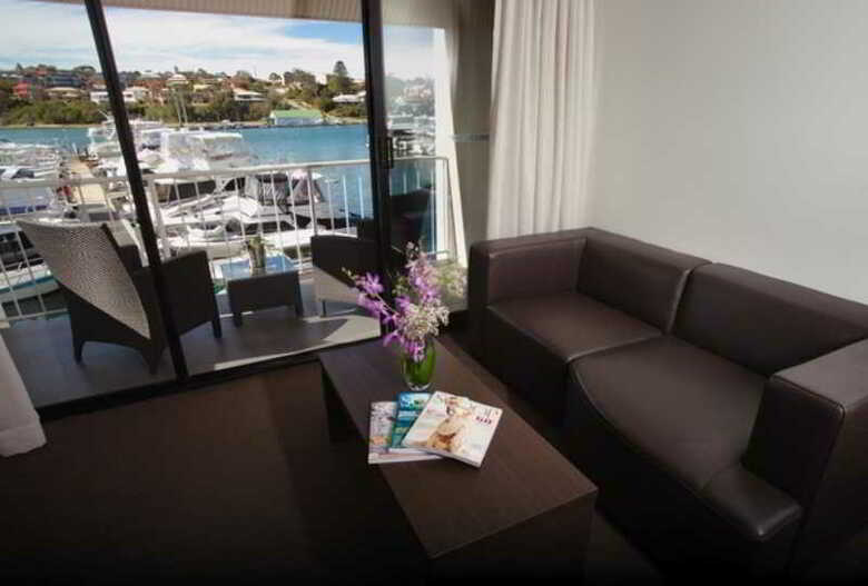 Pier 21 Apartments Hotel