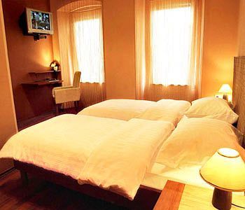 Hotel Shangri La Pension