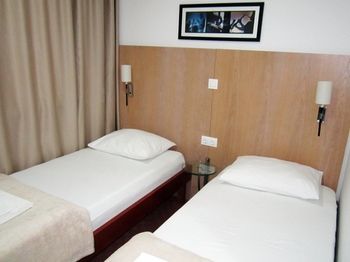 Hotel Motel Deny