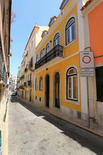 Sao Jorge Apartments & Suites