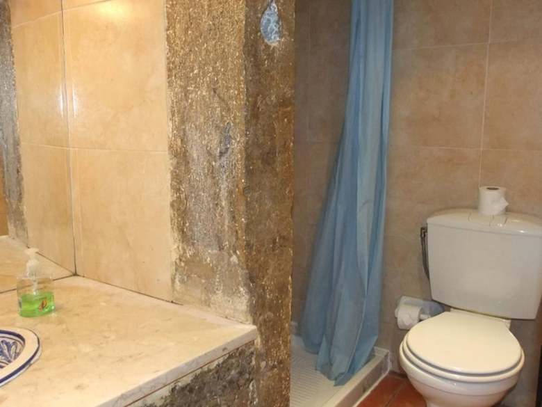 Hostal Lisbon Budget Inn