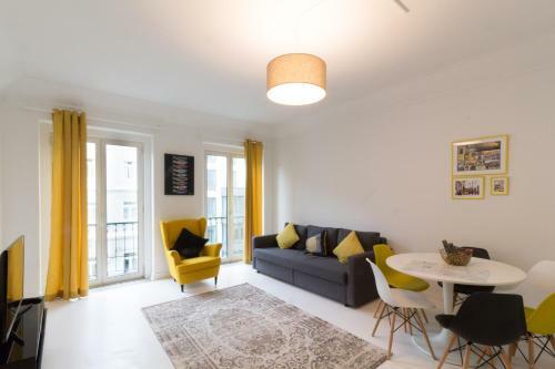 Avenida Charm Apartments