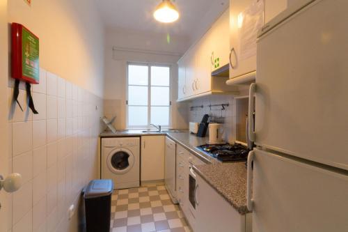 Avenida Charm Apartments