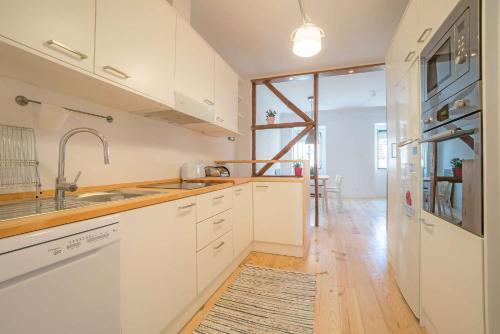 Modern Design Estrela Apartment