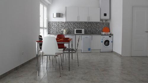 Alfama Apartment With Balcony