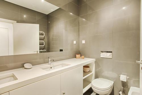Bmyguest - Prestige Palace Apartment