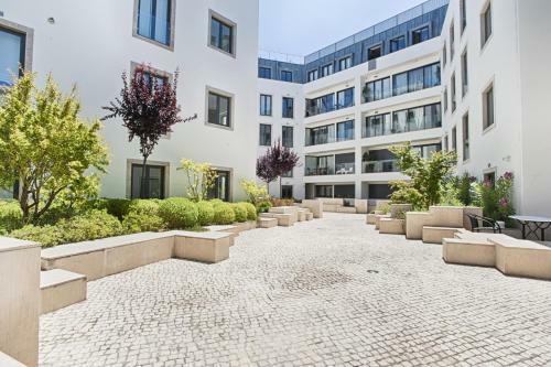 Bmyguest - Prestige Palace Apartment