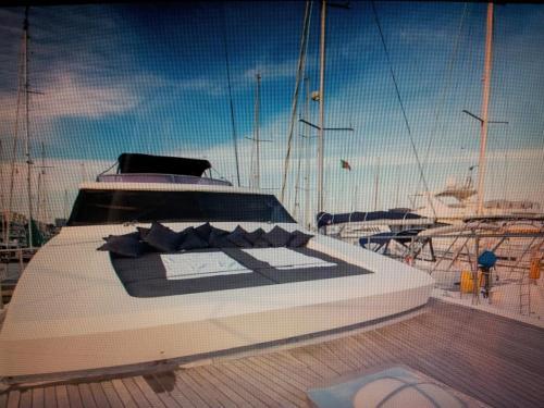 My Ang�lisa The Yacht