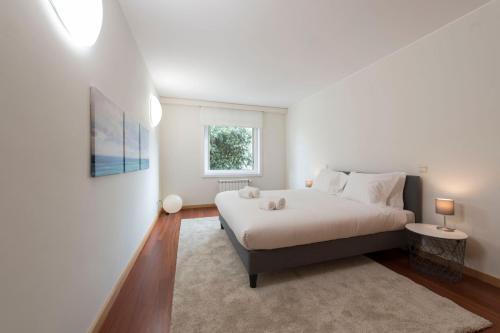 Lovelystay - Oporto Beach Apartment