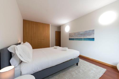 Lovelystay - Oporto Beach Apartment