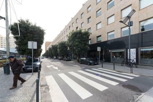 Lovelystay - Oporto Beach Apartment