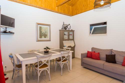 Ferragudo Vintage Apartment With Seaview