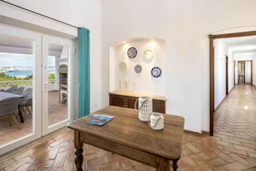 Ferragudo Villa Sleeps 10