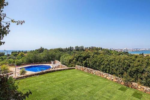 Ferragudo Villa Sleeps 10
